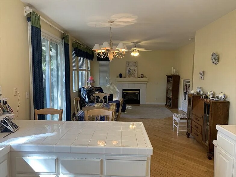 Building Photo - 3350 Via Verde Terrace