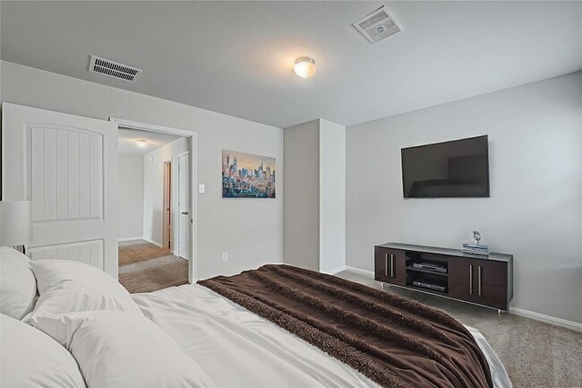 Building Photo - 22015 Sovereign Hts Ln.