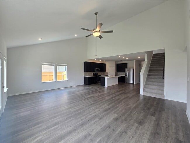 Building Photo - 715 Universal Dr