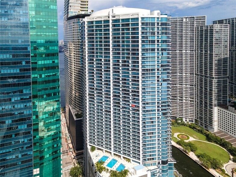 Building Photo - 200 Biscayne Boulevard Way