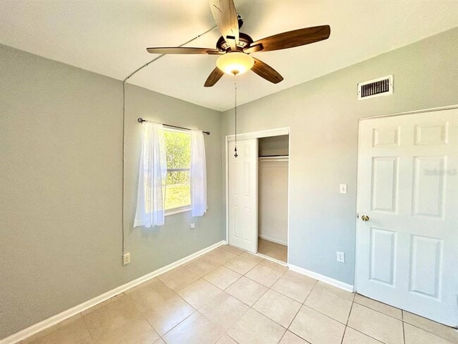 Building Photo - 5209 10th Ave S