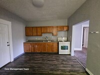 Building Photo - 3 bedroom 1 bath apartment located in Mt W...