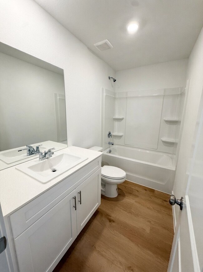 Building Photo - 425 S Pittman St