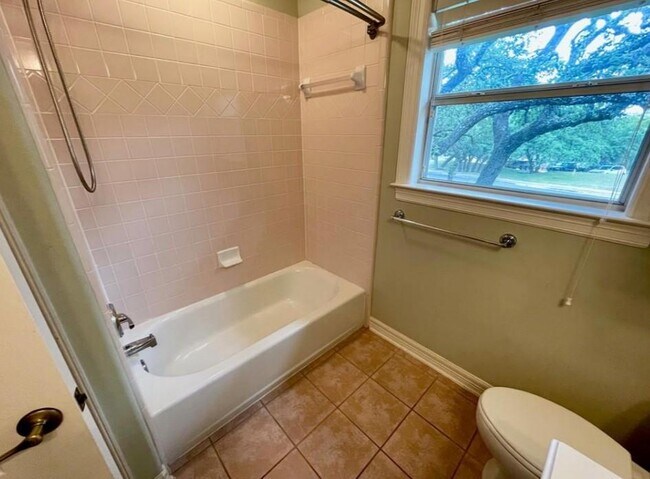 Building Photo - 3601 Serena Woods Ct