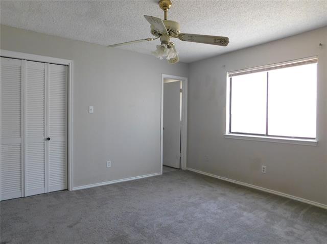 Building Photo - 404 Pace Dr