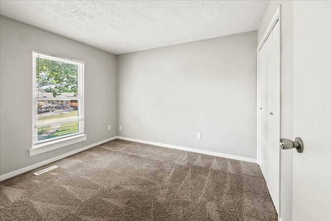 Building Photo - 9408 Big Ben Cir