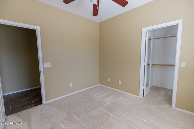 Building Photo - 2270 E Aloe Pl