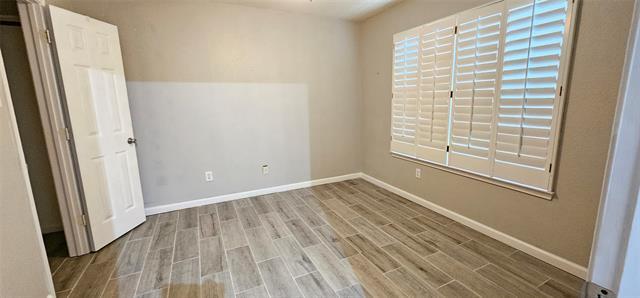 Building Photo - 2956 S Bend Dr