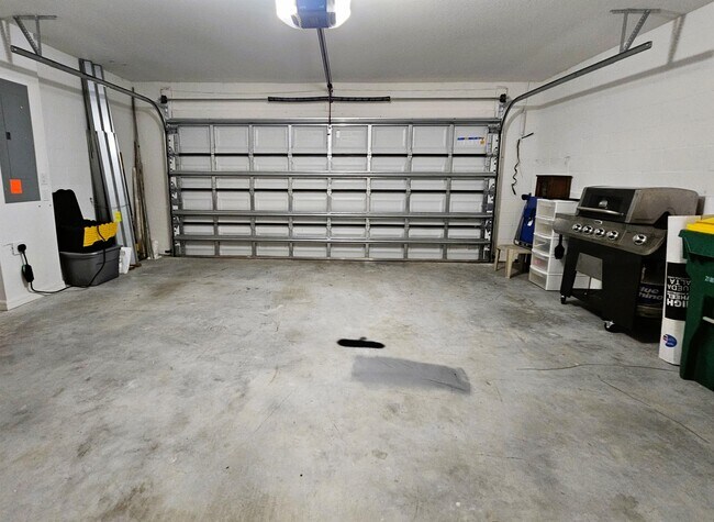 Building Photo - 5032 Arancia Ln