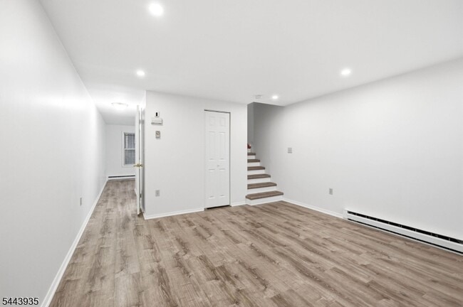 Building Photo - 21 N 13th St