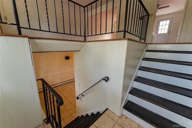 Building Photo - 10 Congress Dr