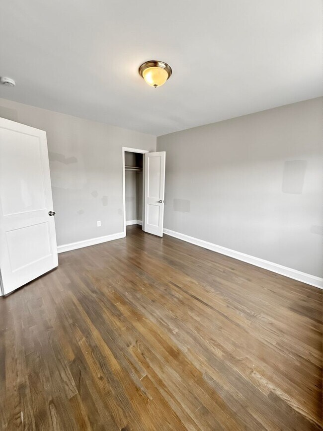 Building Photo - Spacious Dundalk Home with Finished Basement & Fireplace