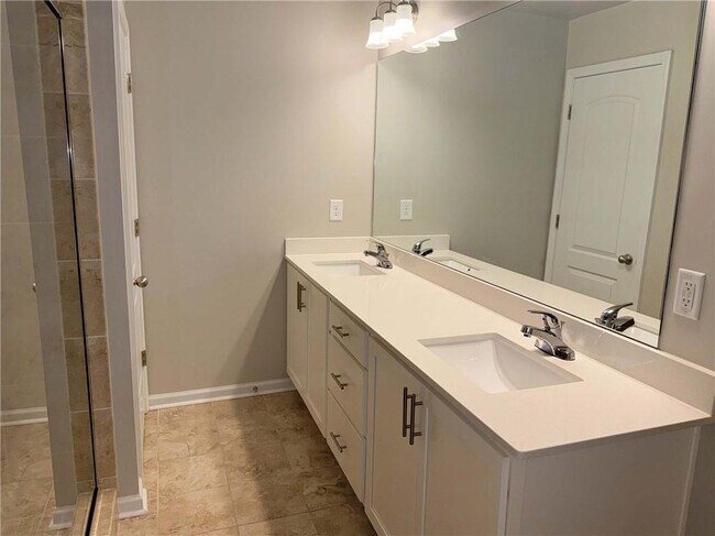 Building Photo - 480 Rockfern Ct