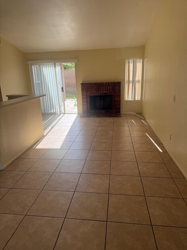 Building Photo - 44313 Larrea St