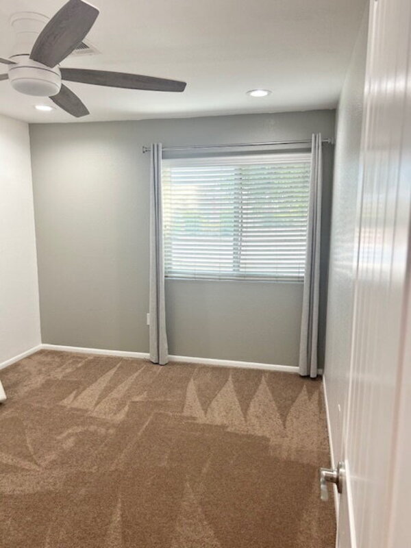 Building Photo - 4037 S Taylor Dr