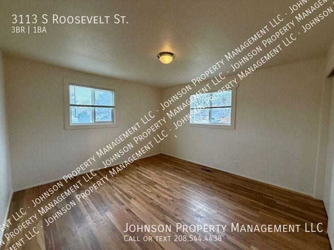 Building Photo - 3113 S Roosevelt St