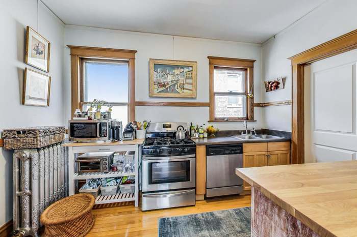 Building Photo - 535 S Lombard Ave