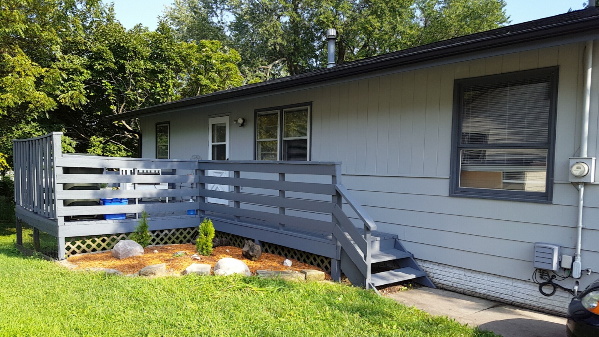 front deck - 940 Miller Ave