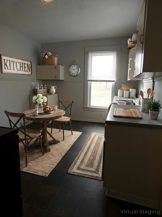 Building Photo - 324 Grace St