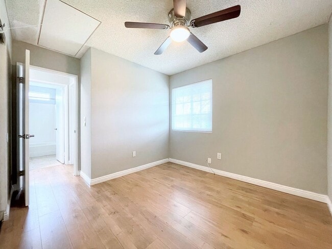 Building Photo - Charming Townhome in Desirable Calavera Hills!