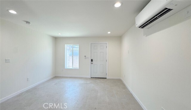 Building Photo - 284 N Palm Ave