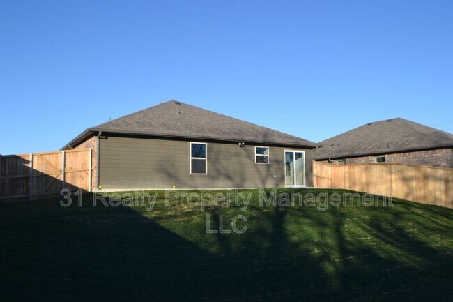 Building Photo - 1101 Southridge Ln