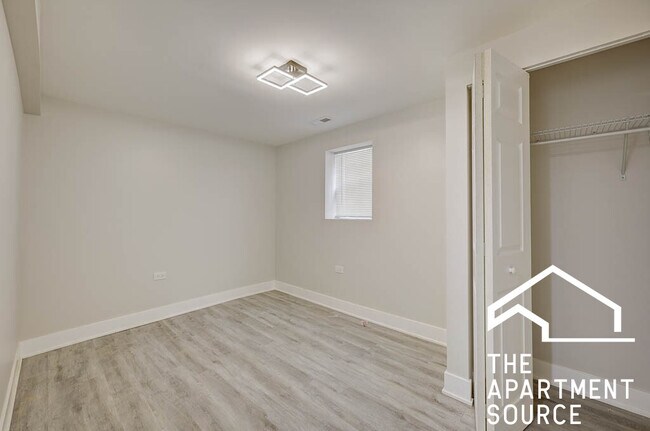 Building Photo - 2935 N Lawndale Ave