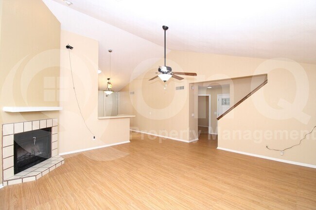 Building Photo - 509 E Kristal Way