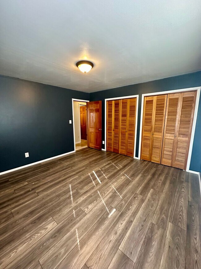 Building Photo - SPACIOUS HOME IN DESIRABLE HOT SPRINGS, 1....