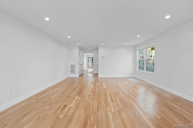 Building Photo - 89 Thurton Pl