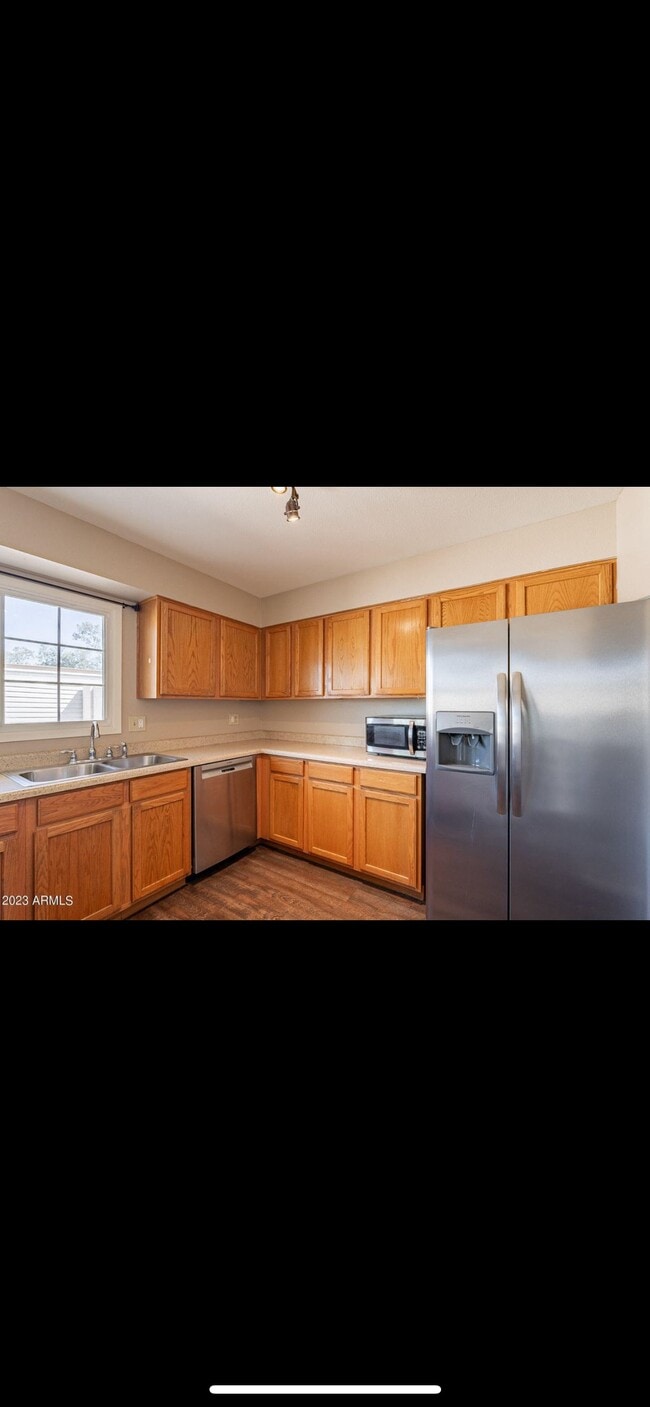 Building Photo - 6526 S McAllister Ave