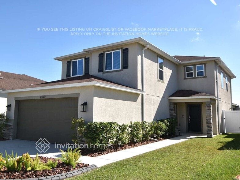 Building Photo - 10619 Laguna Plains Dr