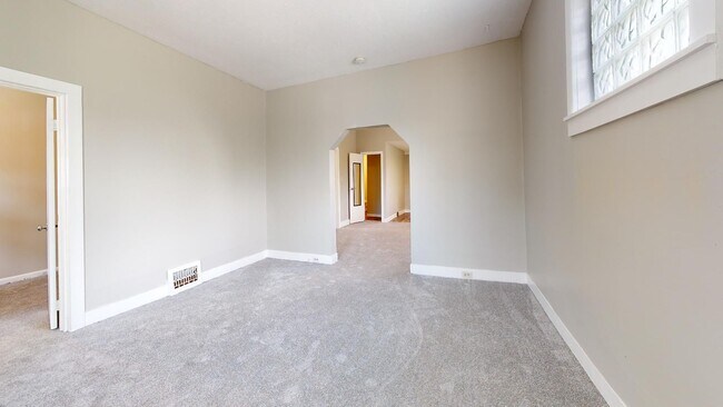 Building Photo - 3191 W 43rd St
