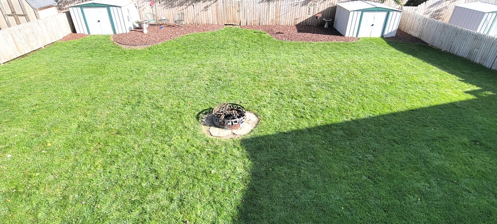 Building Photo - 1615 Reetz Rd