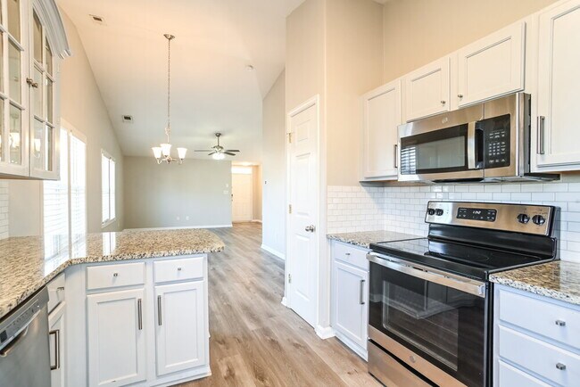 Building Photo - 1007 Kansas City Dr