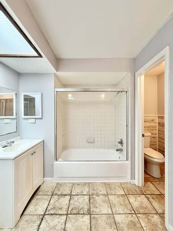Building Photo - 5143 Puritan Cir