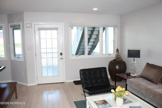 Building Photo - 42 Oceanview Ave