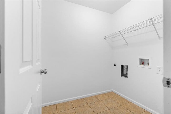 Building Photo - 80 Castle Ct