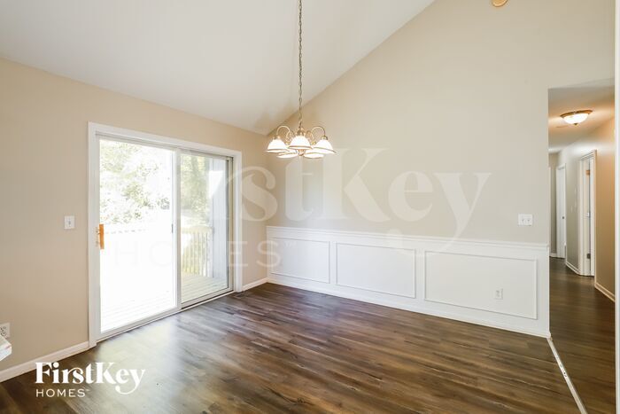 Building Photo - 8024 N Spruce Ave