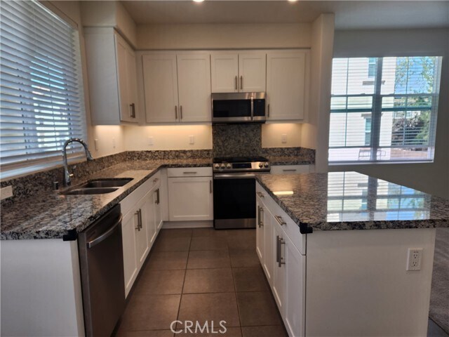 Building Photo - 2408 Villena Way