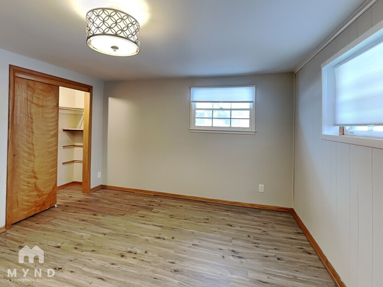 Building Photo - 4221 Evansdale Rd