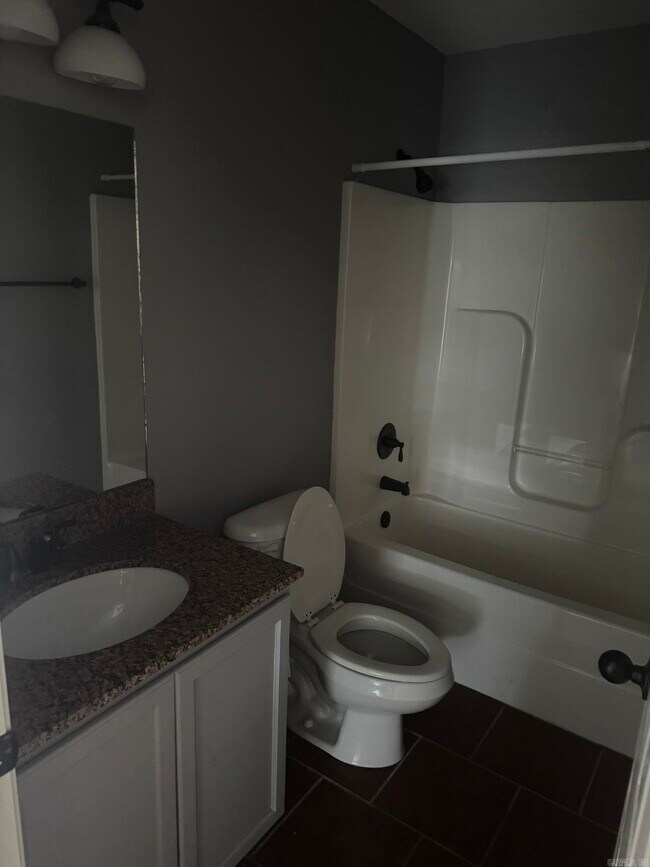 Building Photo - 200 Wildflower Dr