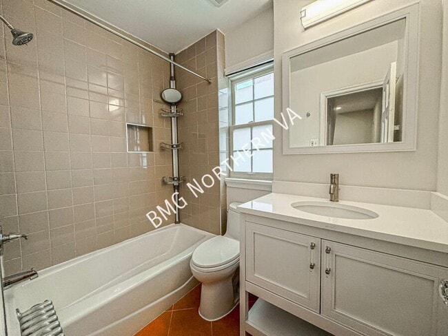 Building Photo - 4412 Volta Pl NW