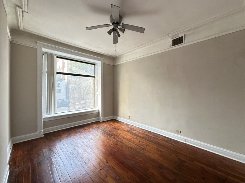 Building Photo - 1407 W Erie St