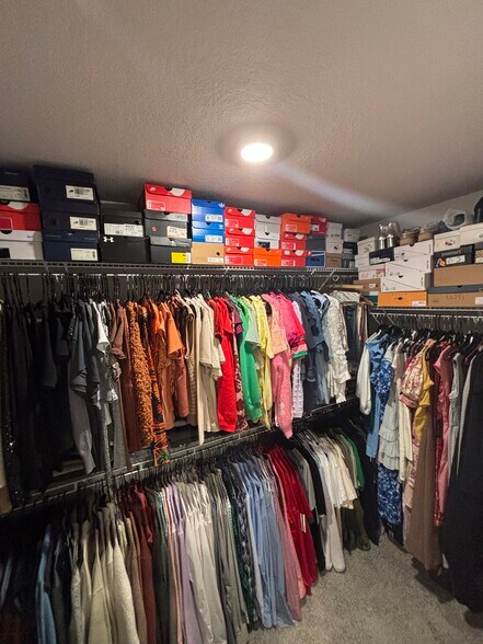 Master closet - 2007 Palmer Pl