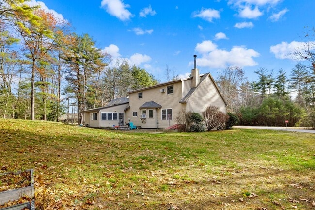 Building Photo - 31 Moulton Ave