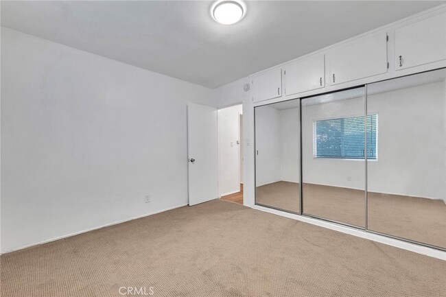 Building Photo - 14728 W Magnolia Blvd