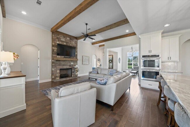 Building Photo - 4741 Carousel Ln