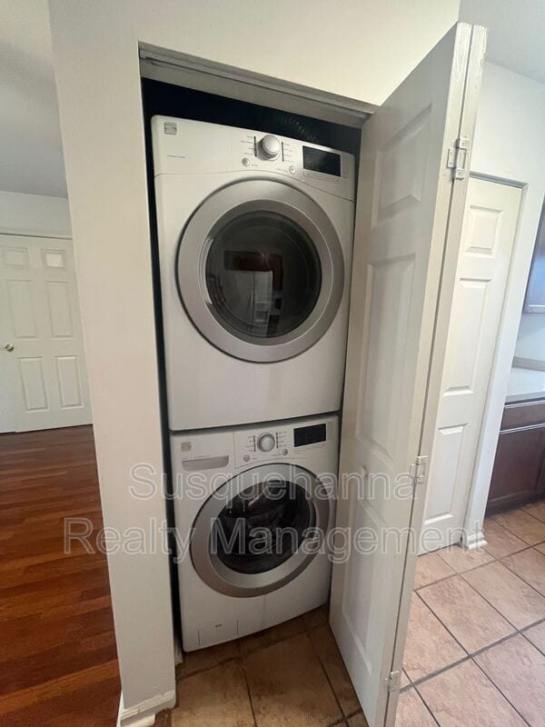 Building Photo - 68 Shady Ln