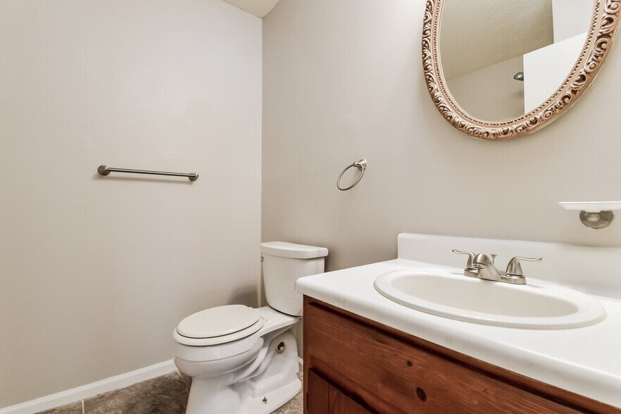 Building Photo - 4346 Crestridge Ln